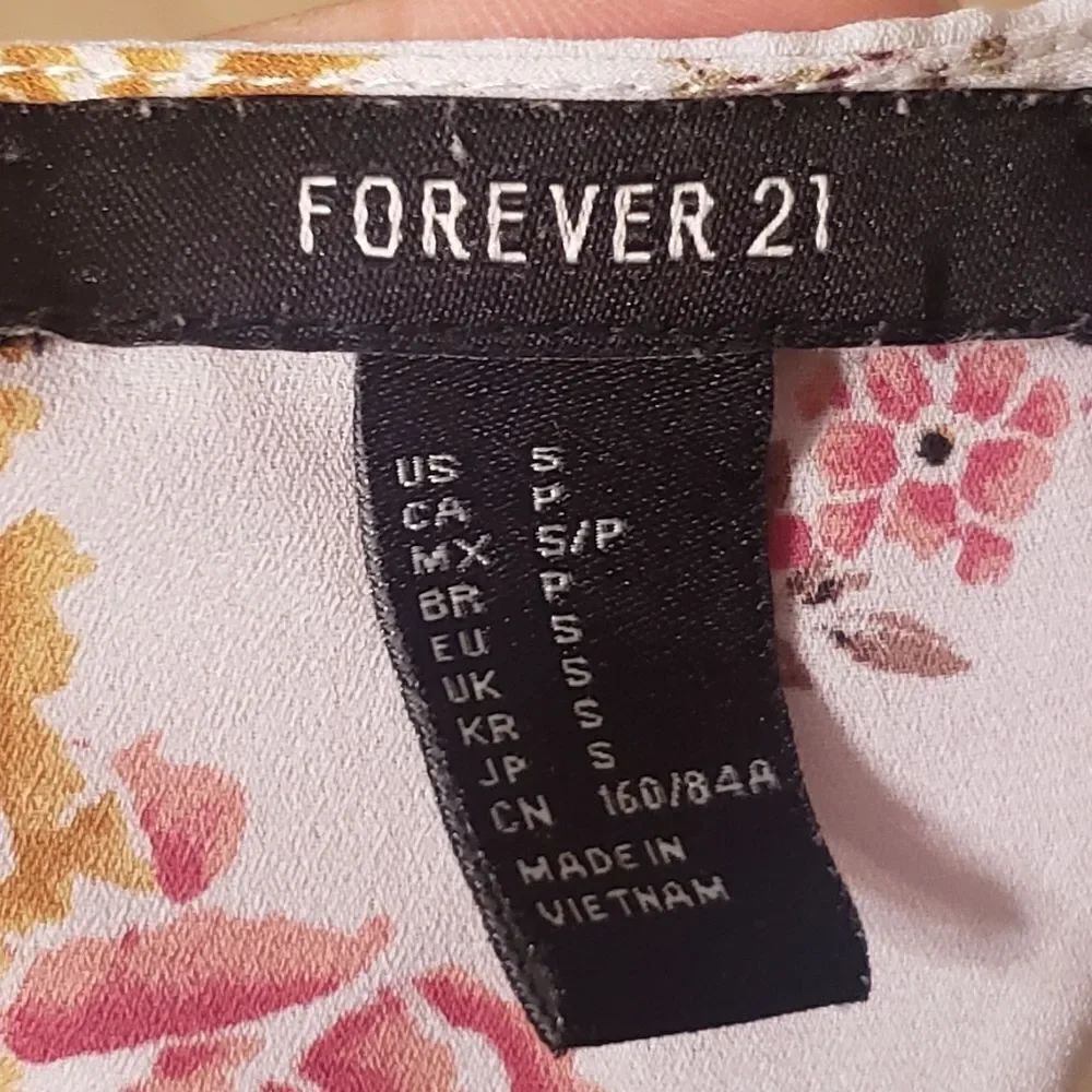 3for$20 Forever21 (S)  - Picture 4 of 4